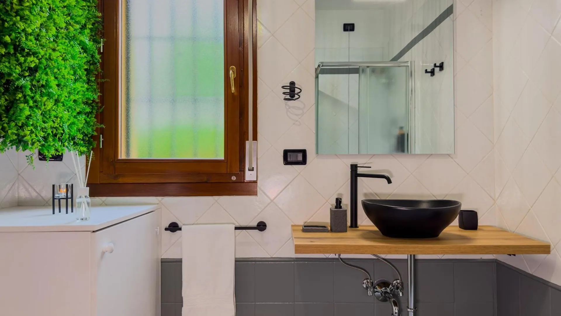 Ivy'S Home رافيننا شقة